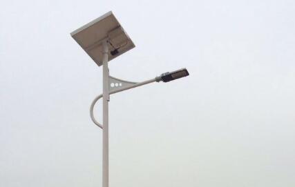 廣西空港扶綏經濟區太陽能路燈6米30瓦