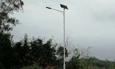 【案例】太陽能路燈在廣西欽州市浦北縣張黃鎮已成功安裝完畢